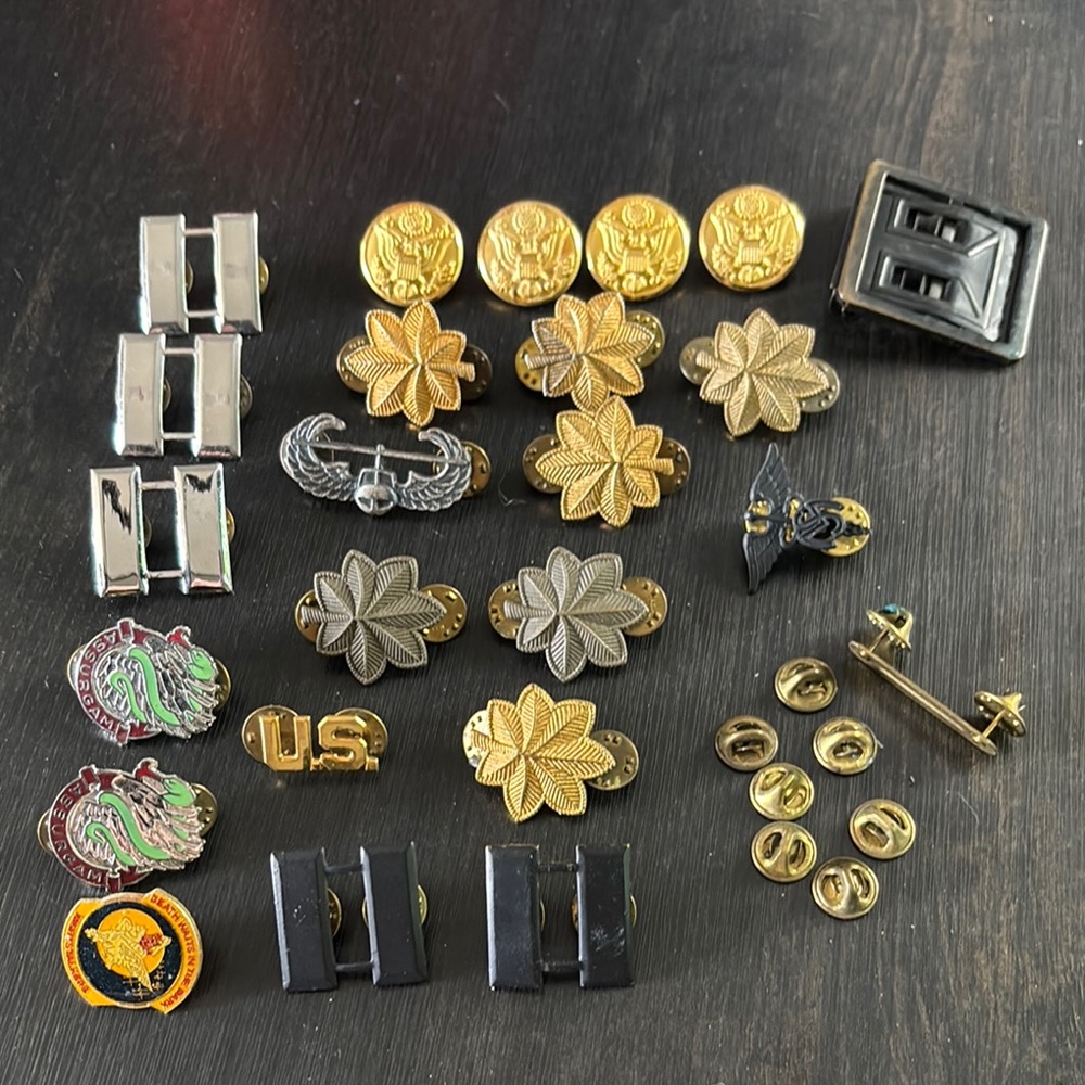 Military pins, buttons, etc with Detailed Pattern